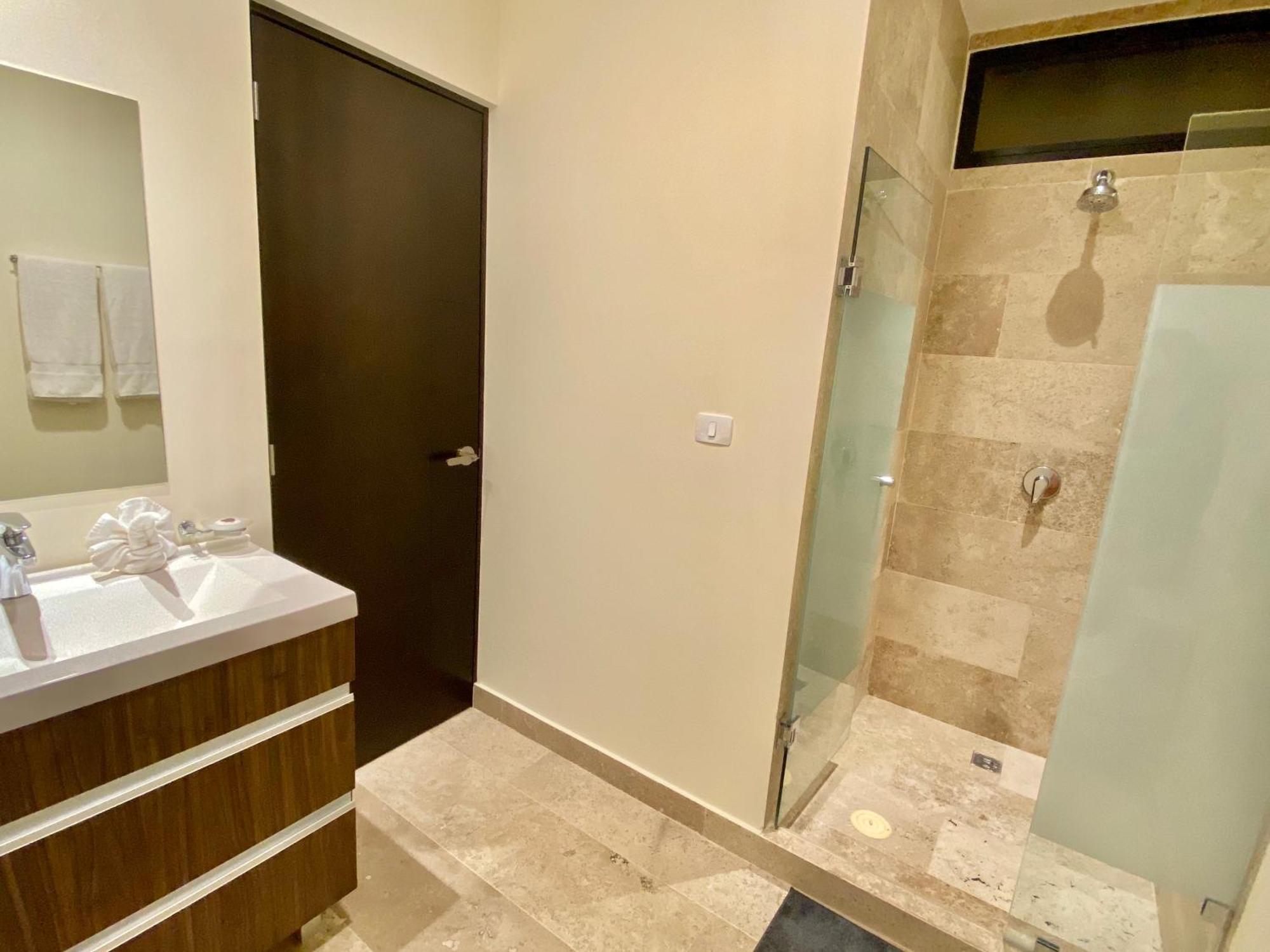 Awesome 1b Downtown With 350mg Wifi *